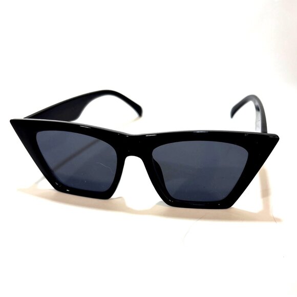 Cat Eye Black Frame Sunglasses With Dark Tinted Lenses - Picture 1 of 3